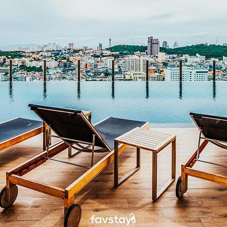 Favstay - The Base Central Pattaya Bagian luar foto