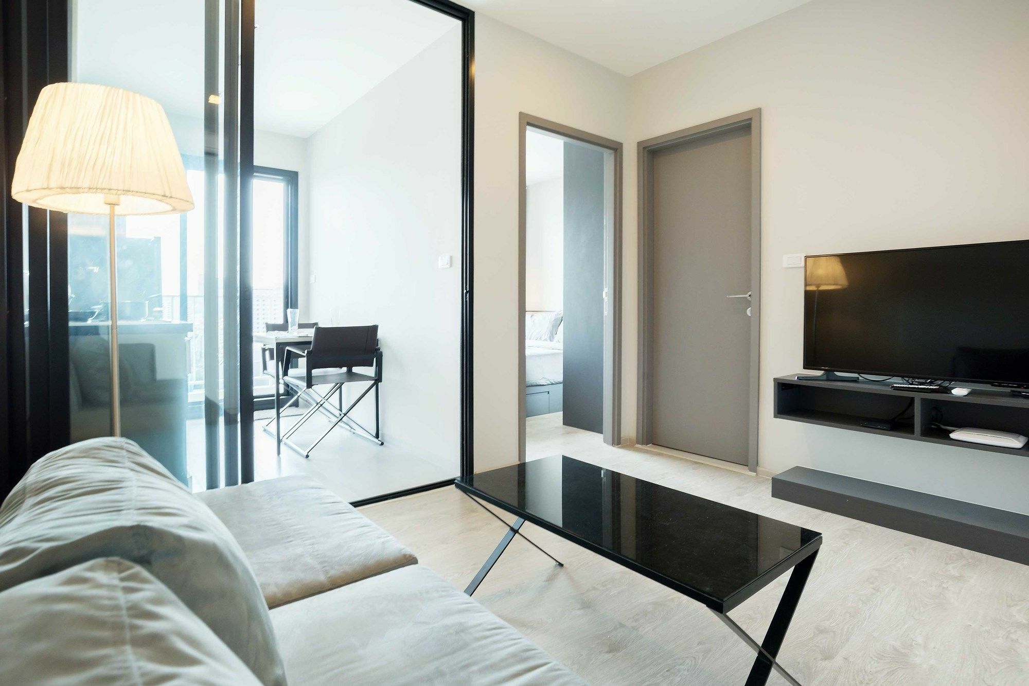 Favstay - The Base Central Pattaya Bagian luar foto