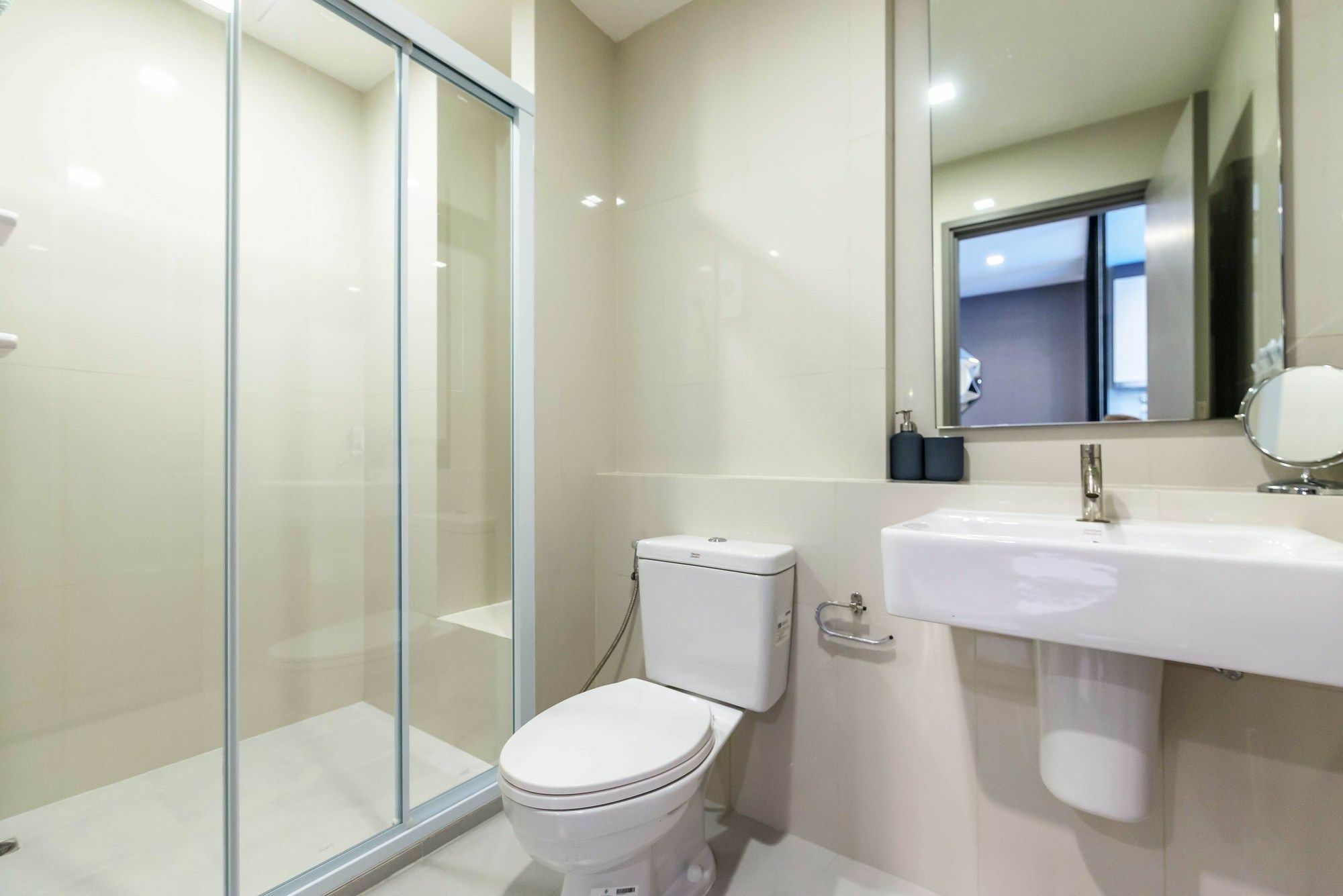 Favstay - The Base Central Pattaya Bagian luar foto